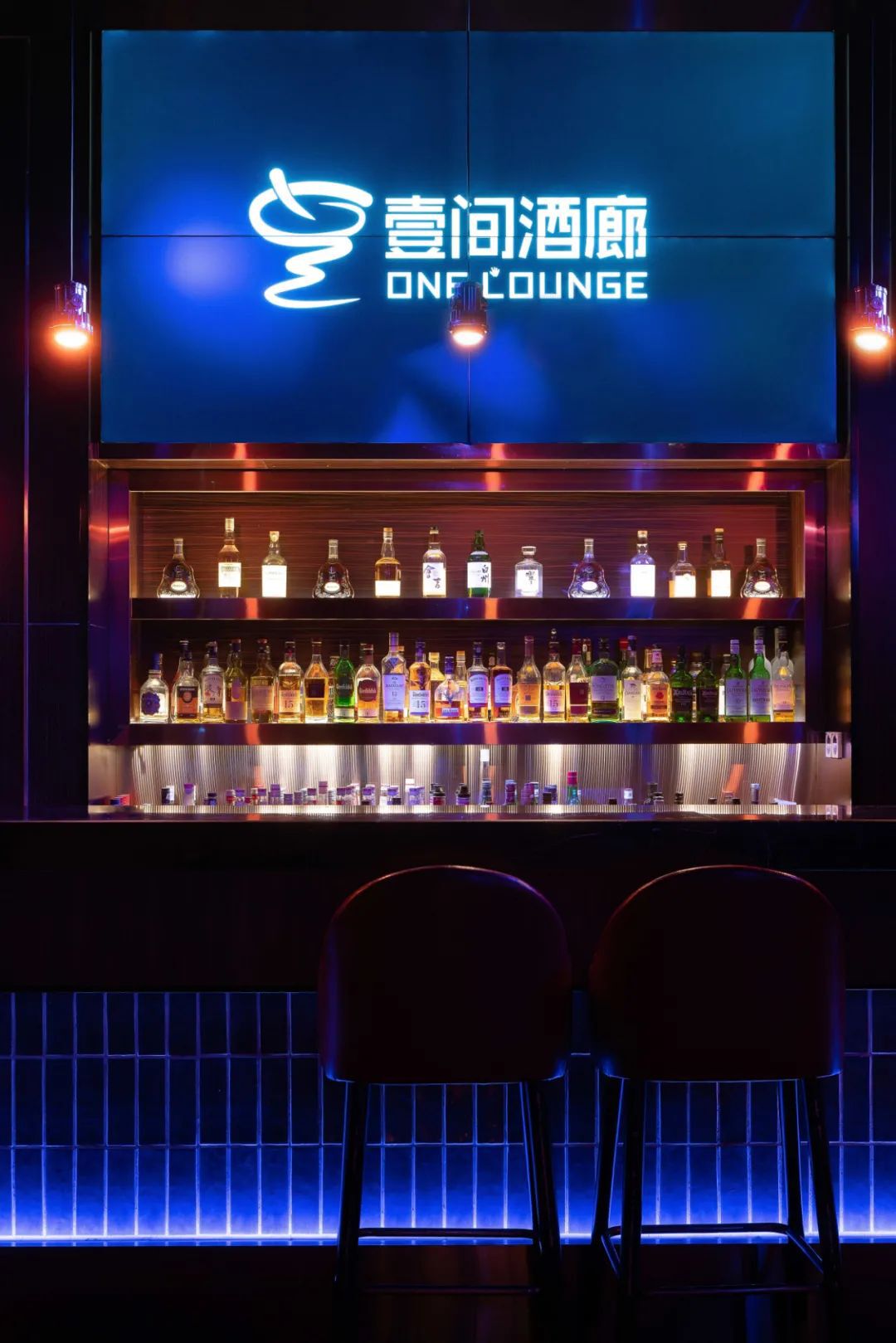 JAZZ BAR 壹间酒廊里的爵士女伶，春风十里不如你设计案例