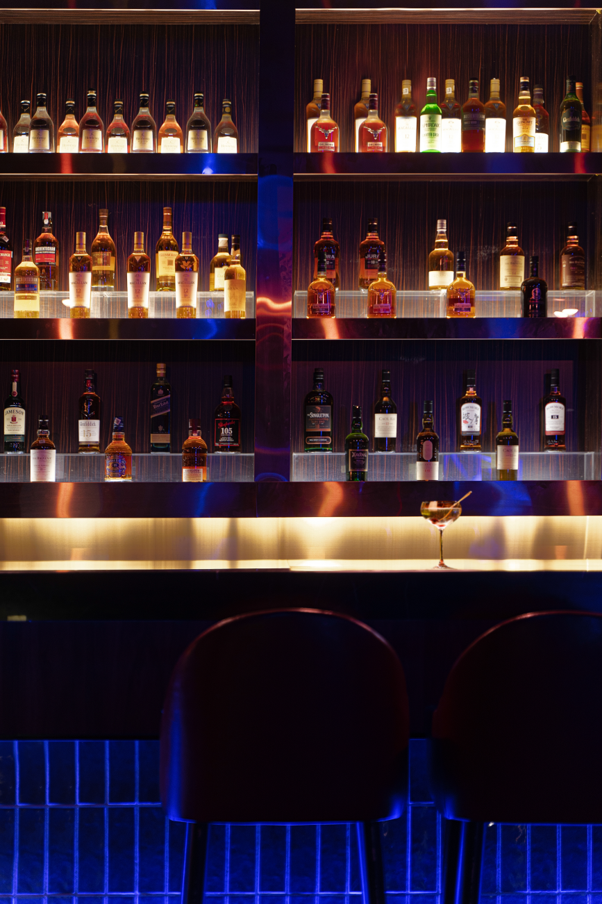 JAZZ BAR 壹间酒廊里的爵士女伶，春风十里不如你设计案例