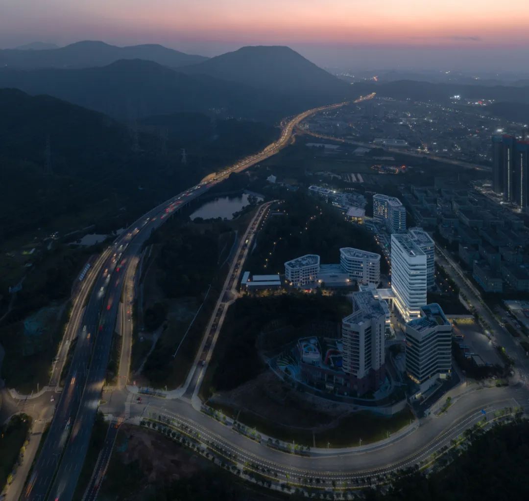深圳市坪山区疾病预防控制中心 | 深大建筑设计院“钟中+钟波涛”工作室设计案例