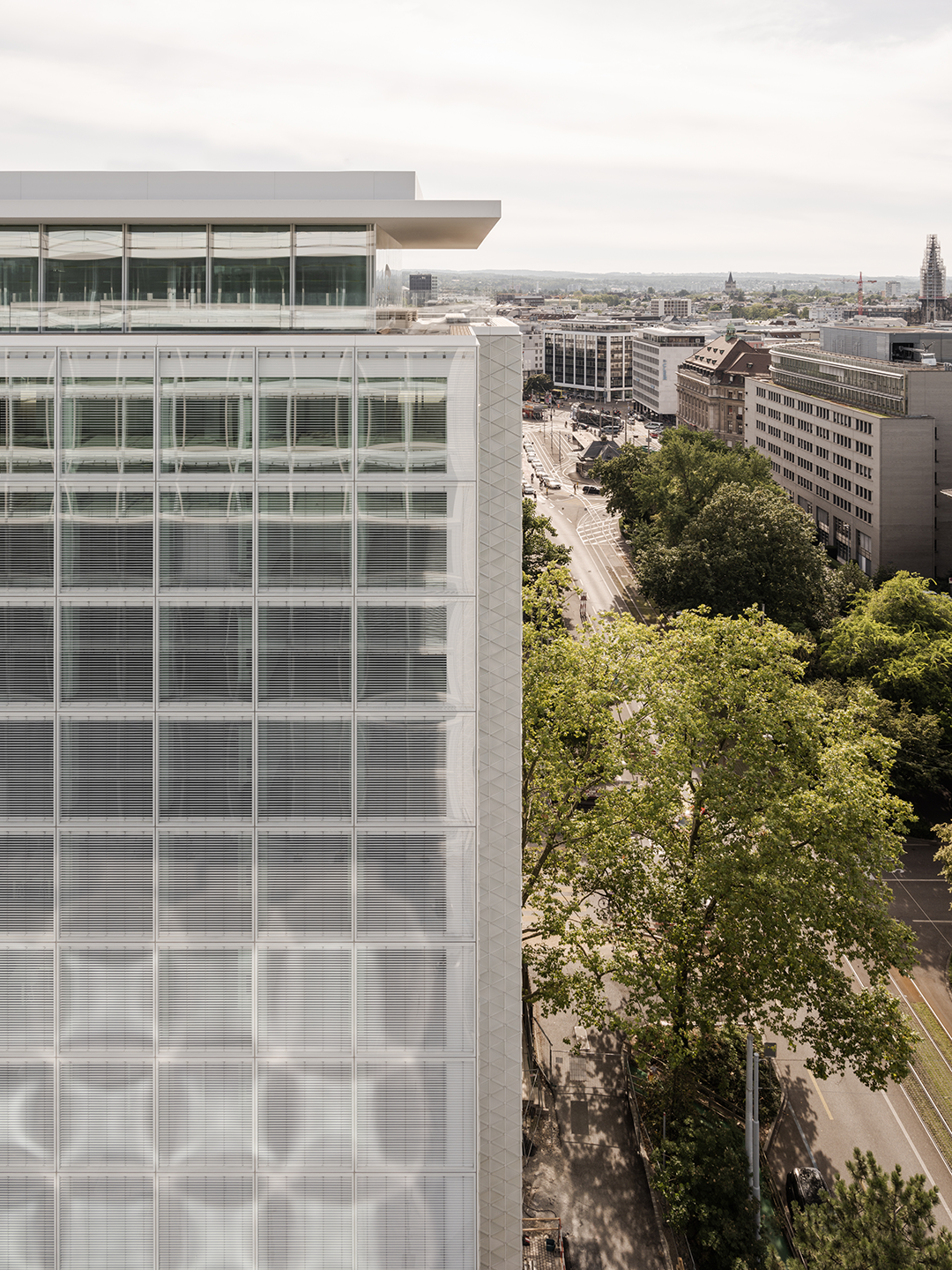 Herzog & de Meuron丨 Helvetia保险巴塞尔总部设计案例