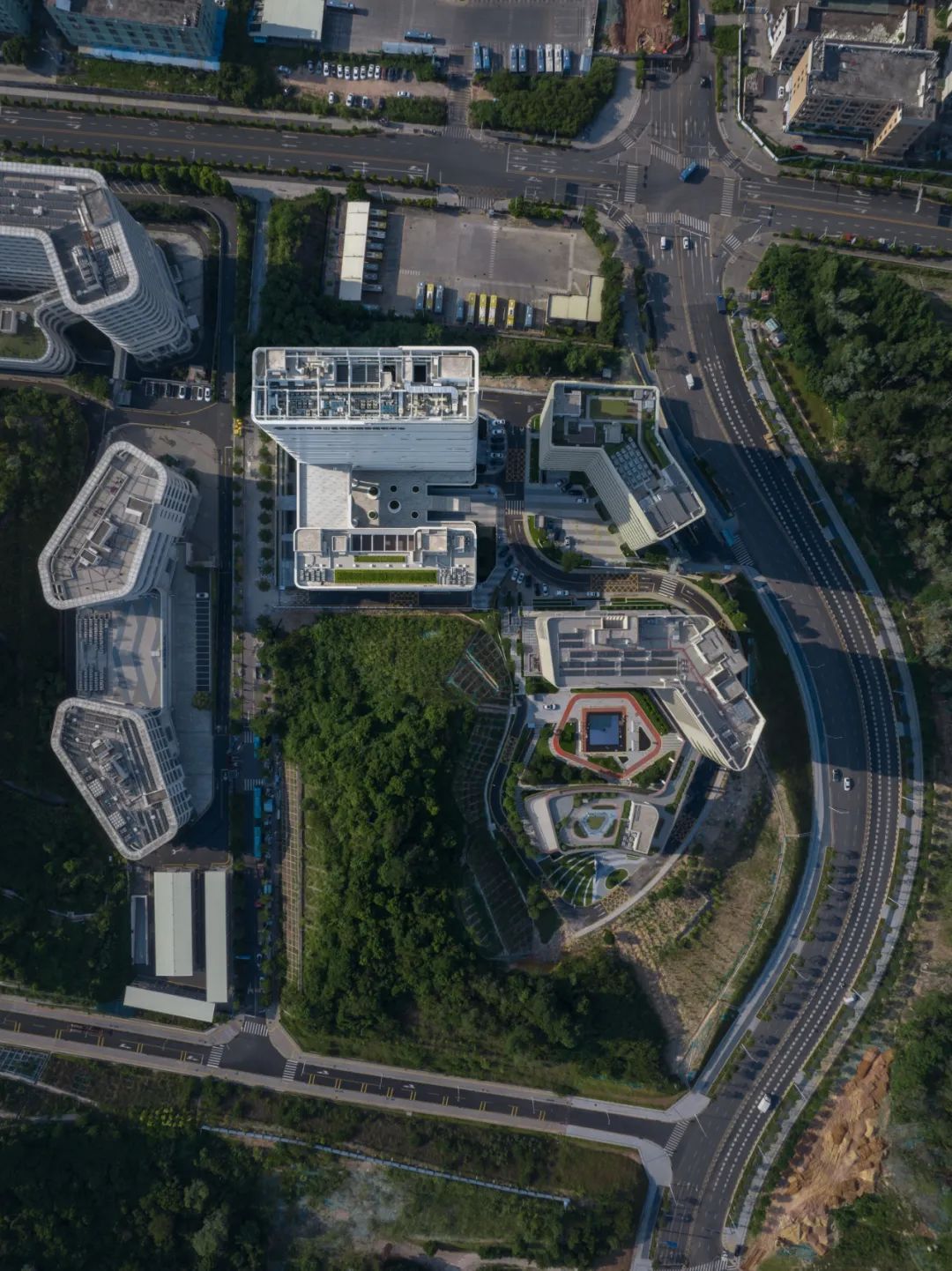 深圳市坪山区疾病预防控制中心 | 深大建筑设计院“钟中+钟波涛”工作室设计案例