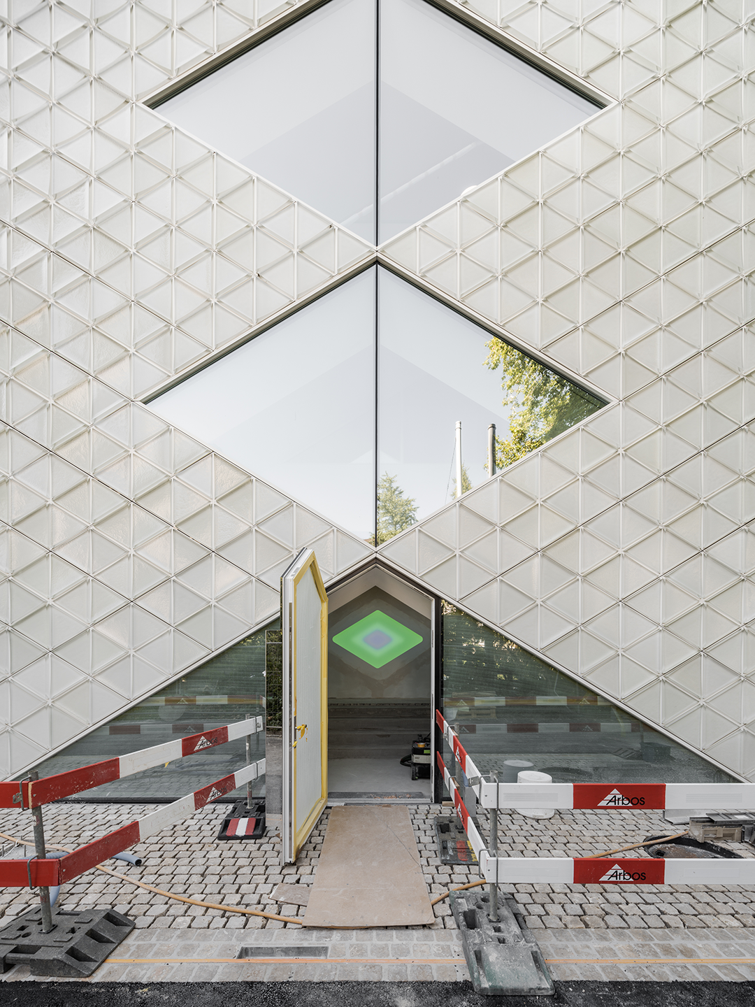 Herzog & de Meuron丨 Helvetia保险巴塞尔总部设计案例