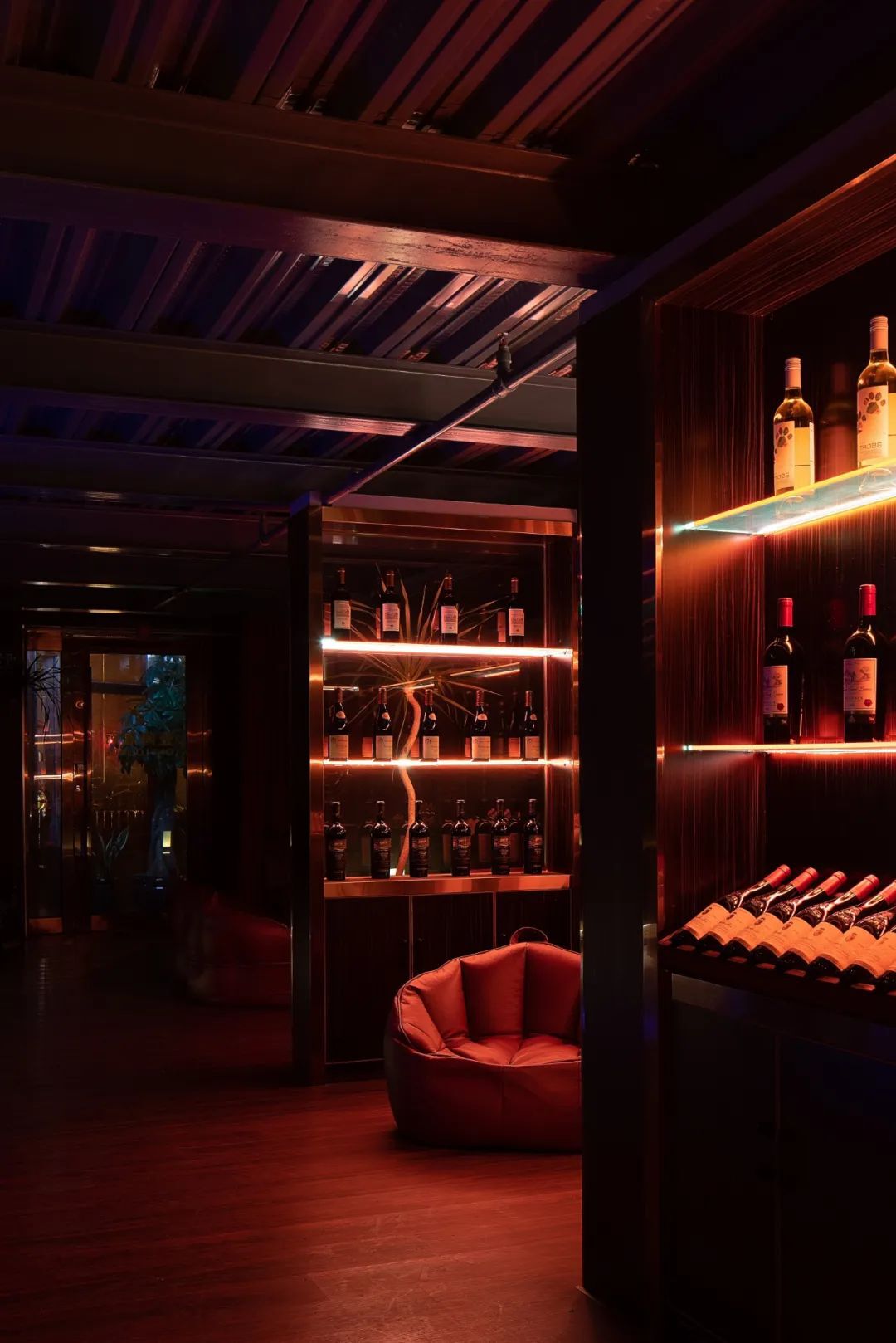 JAZZ BAR 壹间酒廊里的爵士女伶，春风十里不如你设计案例