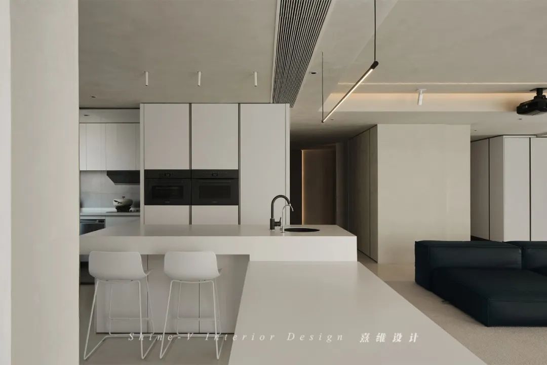 《疏逸》230㎡奶油感磐多魔，空间打开、光影纵横，自在气息满屋穿梭 | 熹维设计设计案例