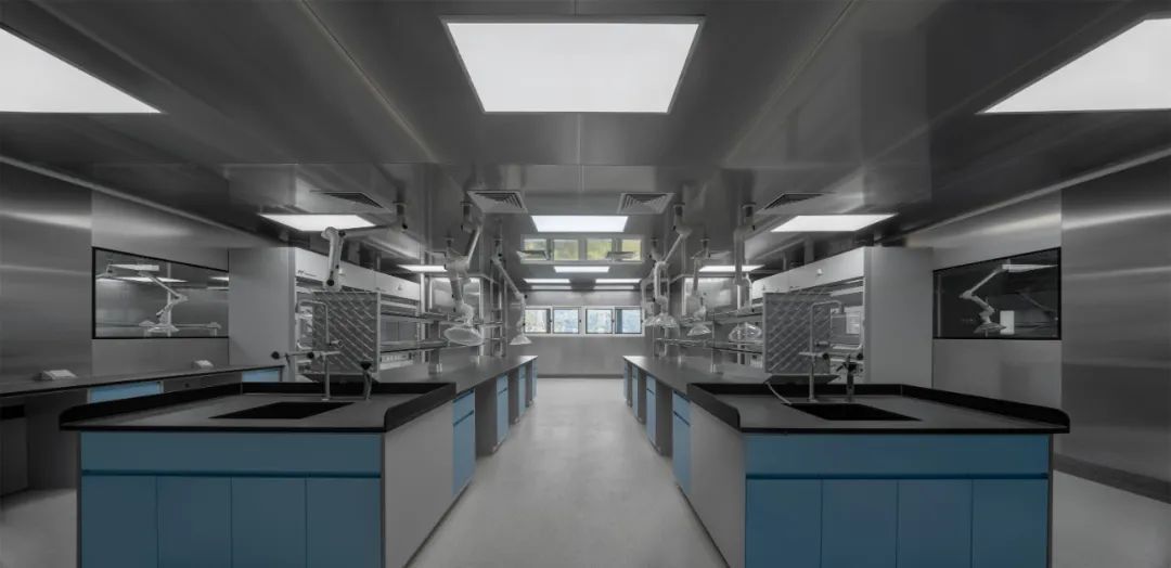 深圳市坪山区疾病预防控制中心 | 深大建筑设计院“钟中+钟波涛”工作室设计案例