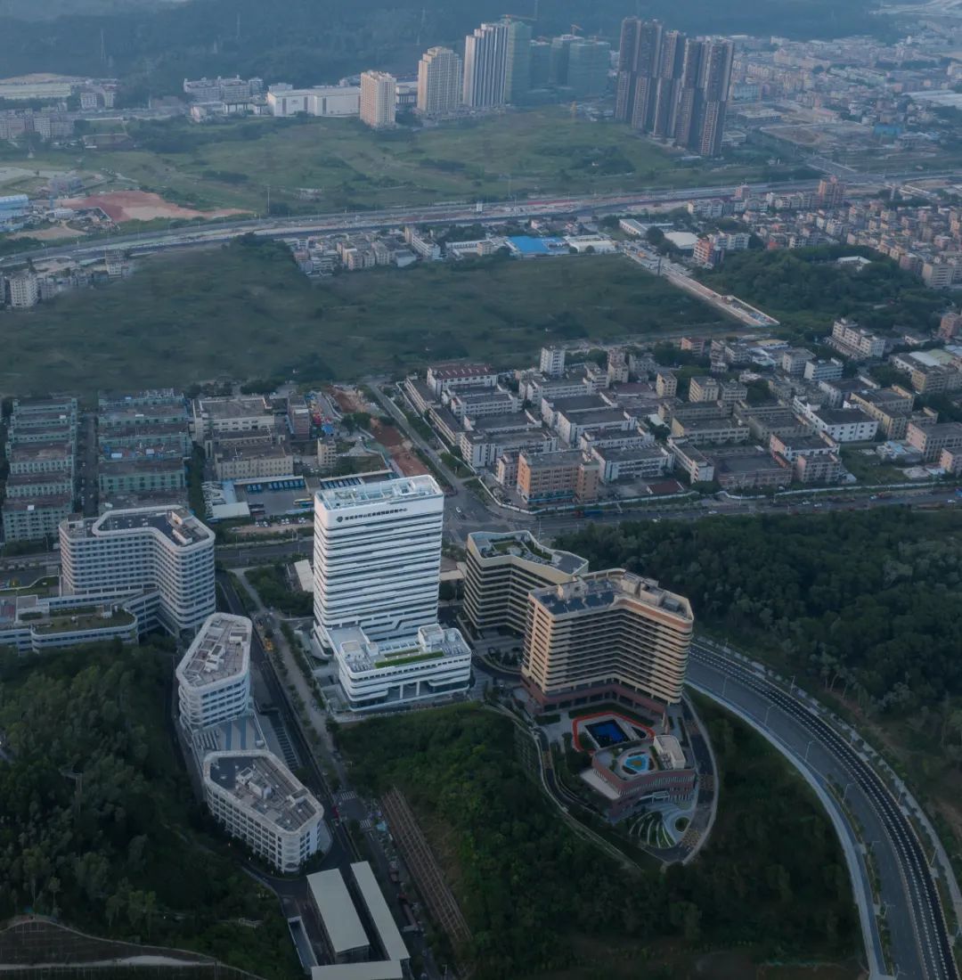 深圳市坪山区疾病预防控制中心 | 深大建筑设计院“钟中+钟波涛”工作室设计案例