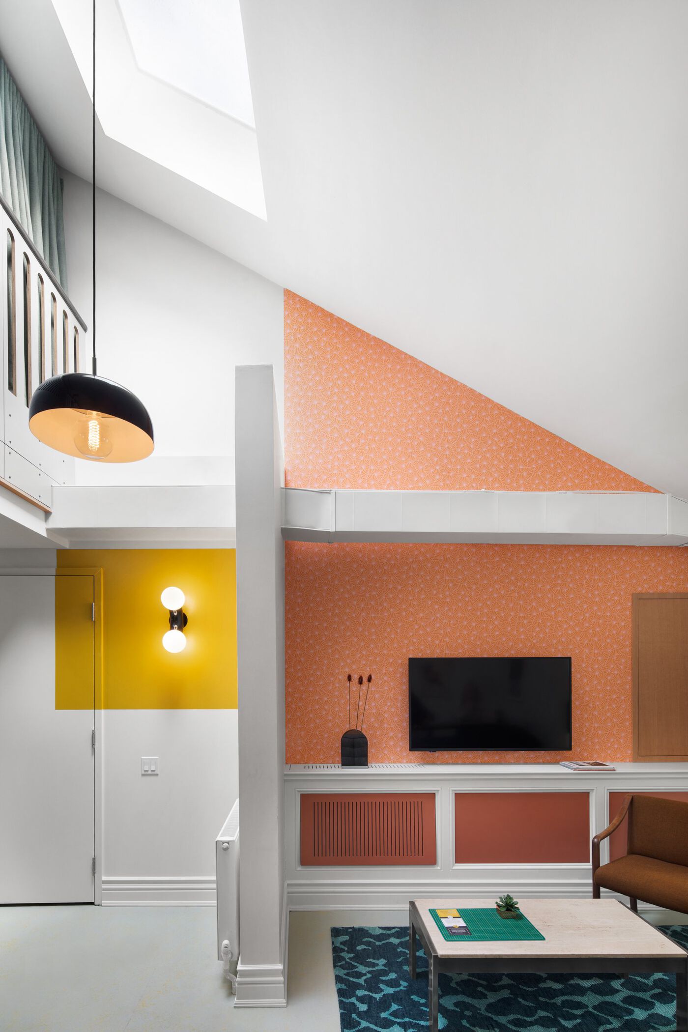 Drake Hotel’s Artist Loft 艺术家阁楼酒店设计案例