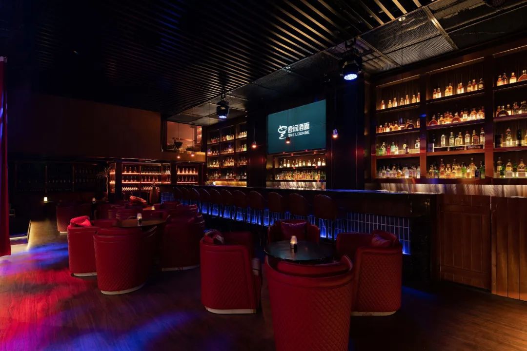 JAZZ BAR 壹间酒廊里的爵士女伶，春风十里不如你设计案例