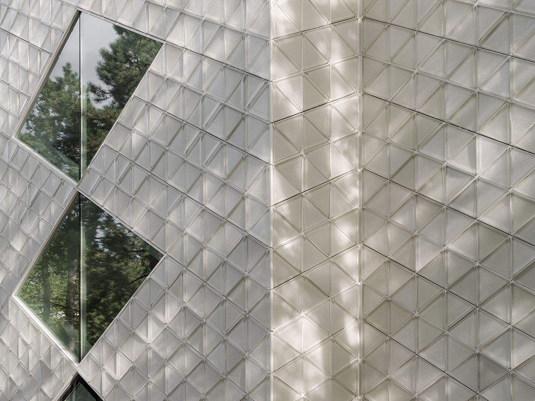 Herzog & de Meuron丨 Helvetia保险巴塞尔总部设计案例