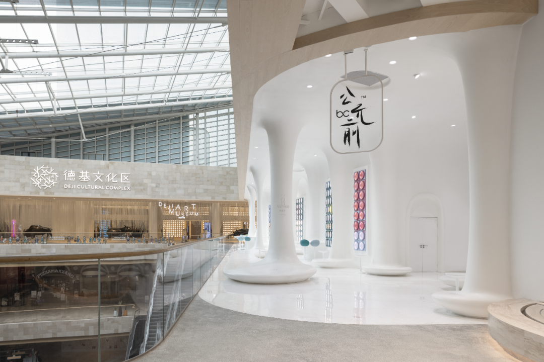 商场公区改造的新零售空间，致敬气氛与永恒，建构艺术的切面 | 李想设计案例