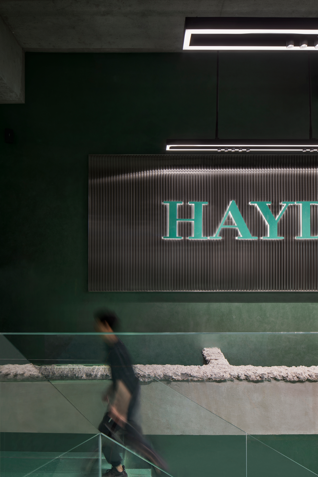 HAYDON 旗舰店 ，超现实秀场！｜ 得德设计设计案例