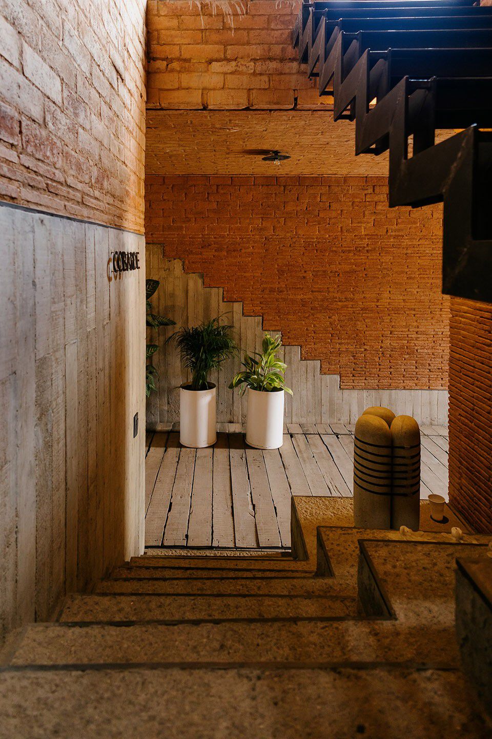 墨西哥 Cobarde酒吧餐厅 | Rootstudio设计案例