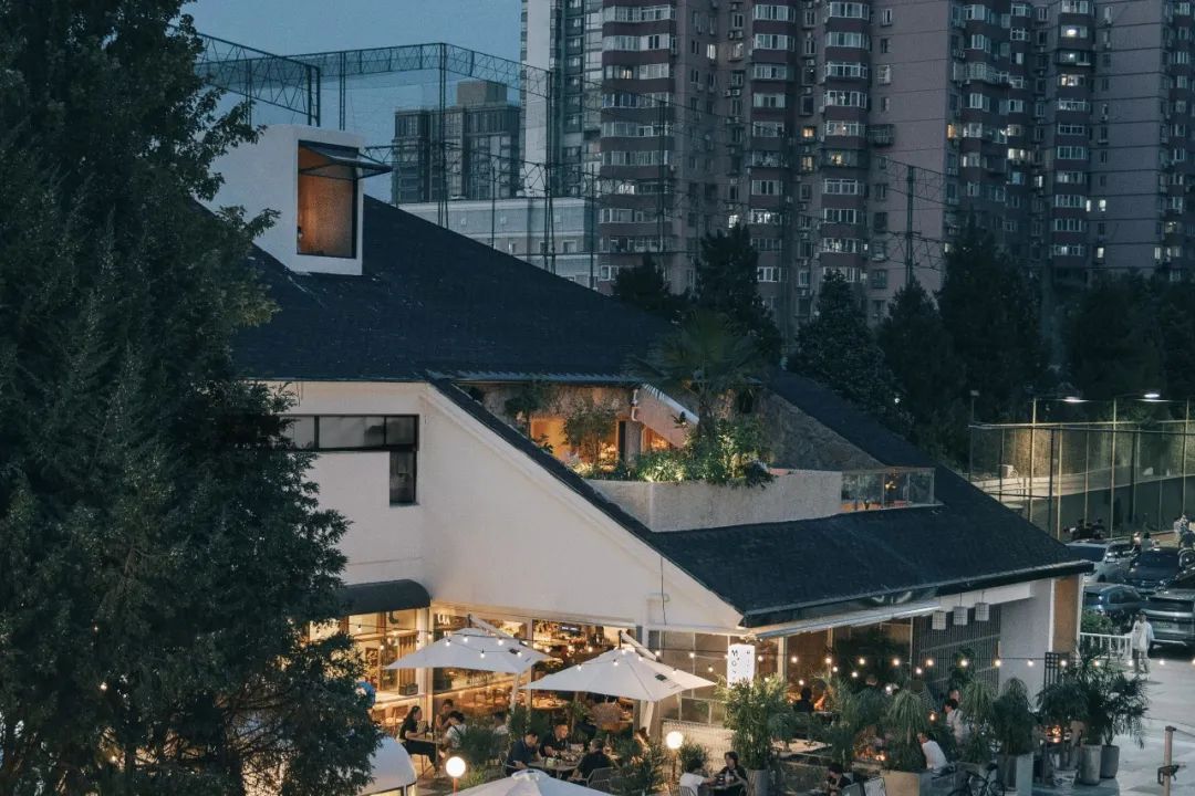 DAGA大观建筑丨躲猫猫酒吧餐厅设计案例