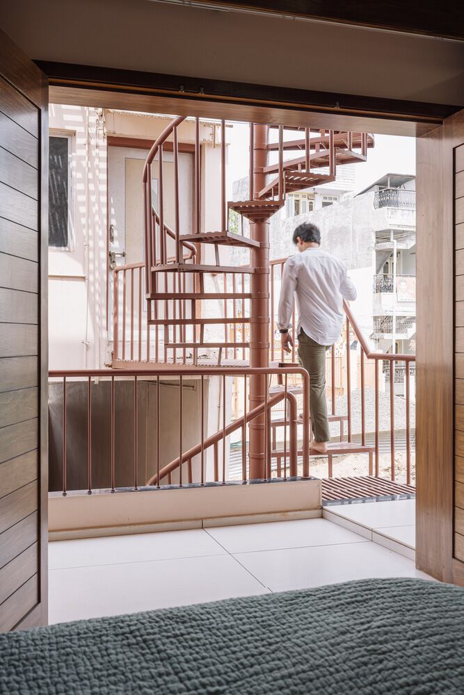 红砖编织出来的公寓 The Linear House设计案例