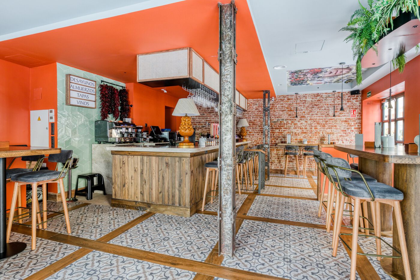 西班牙风情餐厅LACABIA RESTAURANT 设计案例
