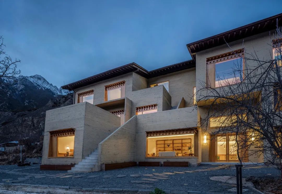780㎡西藏嘎玛溪卡民宿 | hypersity architects设计案例