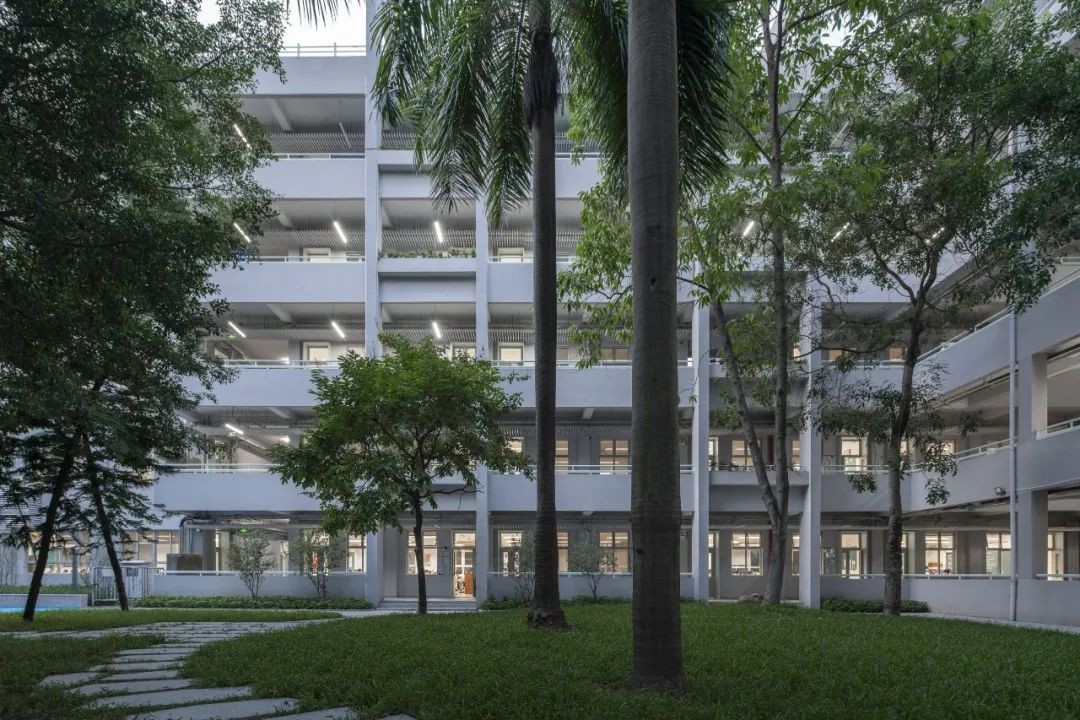 多重建筑丨深圳前海学校改造设计案例