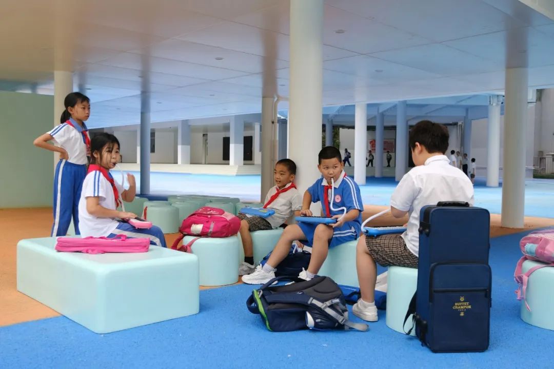 多重建筑丨深圳前海学校改造设计案例
