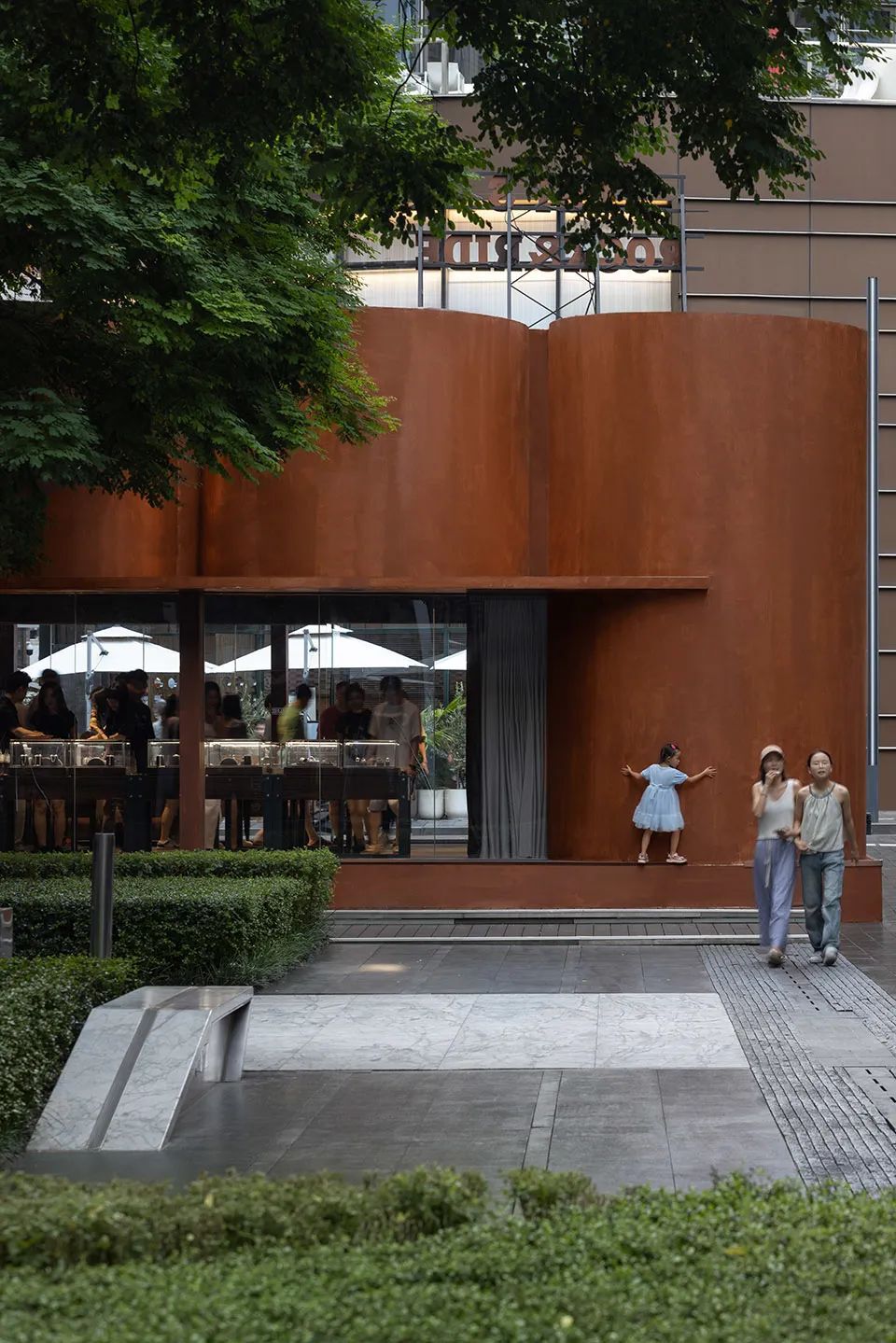  WBS里外工作室丨Rock&Ride 深圳万象天地快闪店设计设计案例