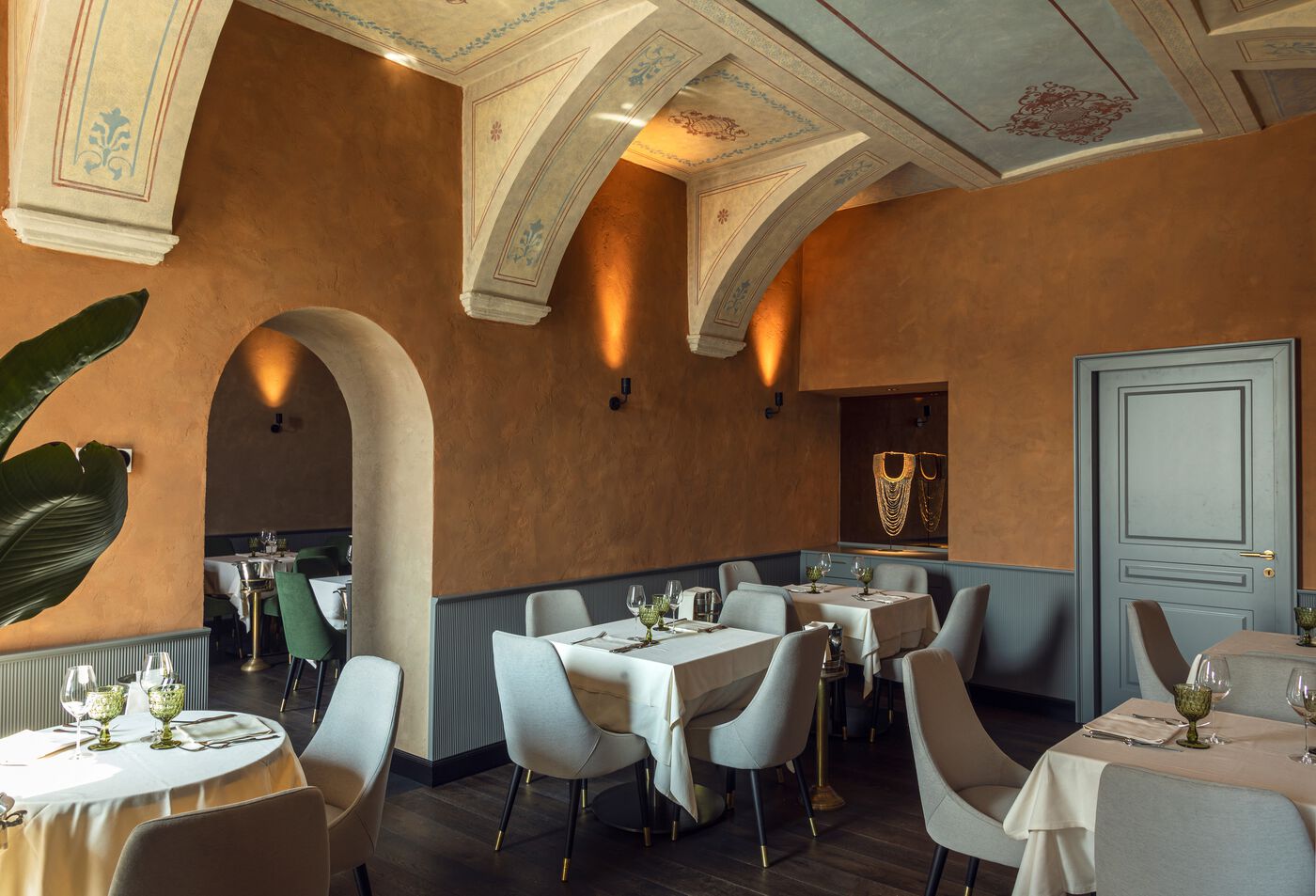 BiagioniRistorante 宫殿里的花园餐厅设计案例