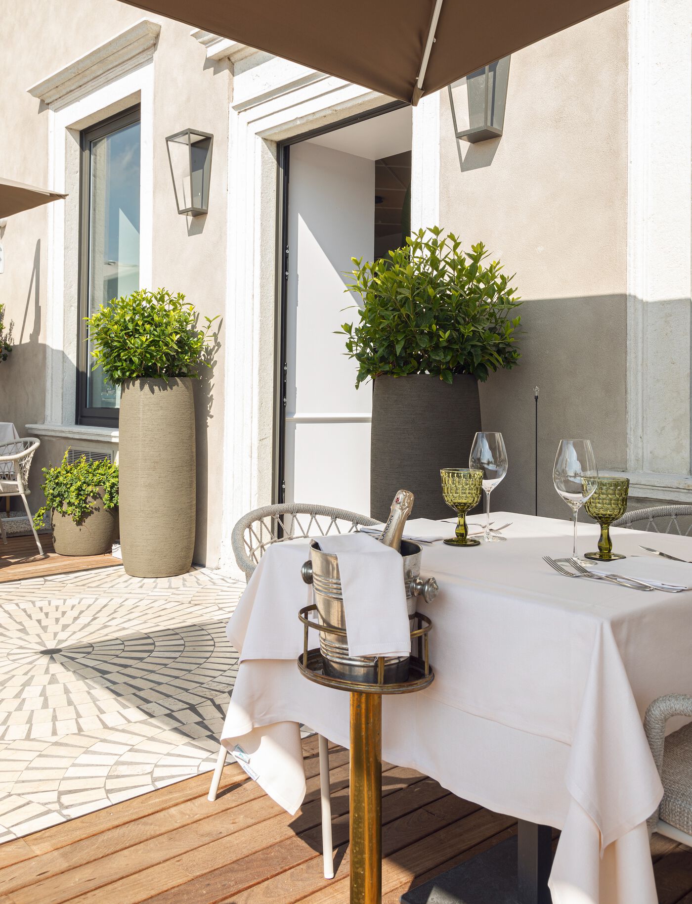 BiagioniRistorante 宫殿里的花园餐厅设计案例