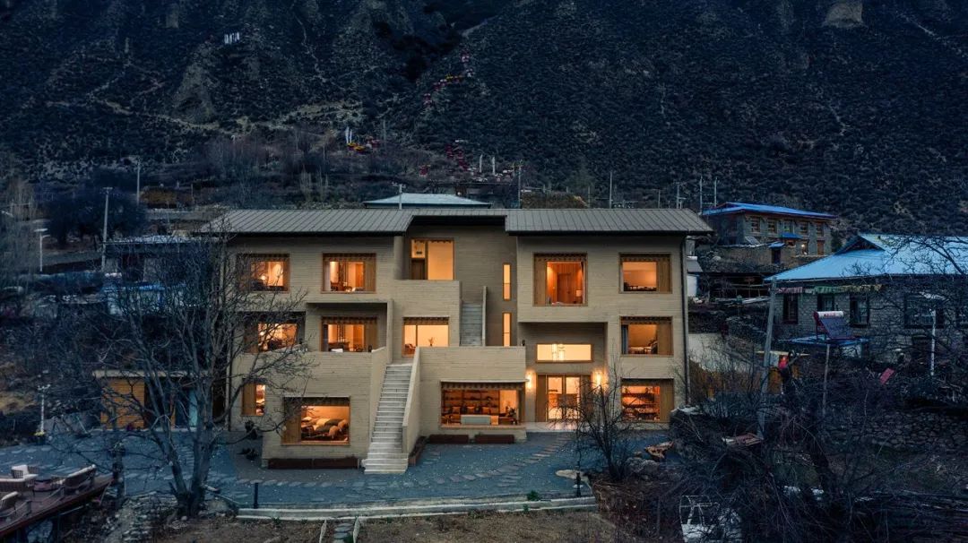 780㎡西藏嘎玛溪卡民宿 | hypersity architects设计案例