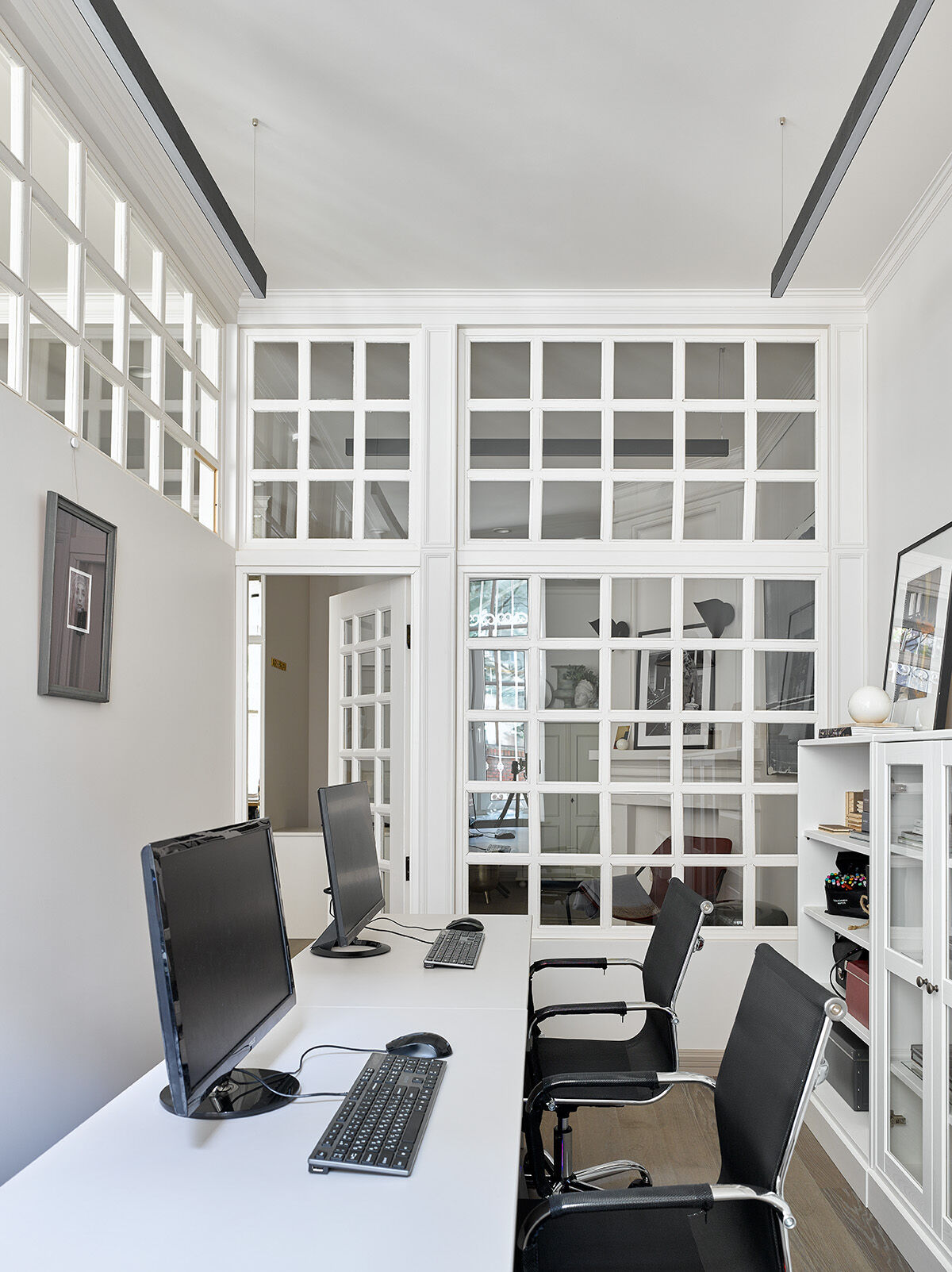 DseesionInteriorsBureau 愉快、畅谈、自由的办公空间设计案例