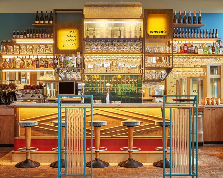 荷兰阿姆斯特丹·La Cervecería西班牙风情酒吧 | Studio Modijefsky设计案例