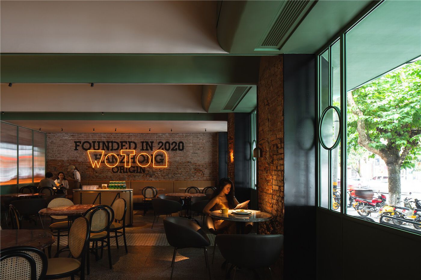 浆果创意 | 陕西汉中·“WOTON良时無同”咖啡店 酒吧设计案例