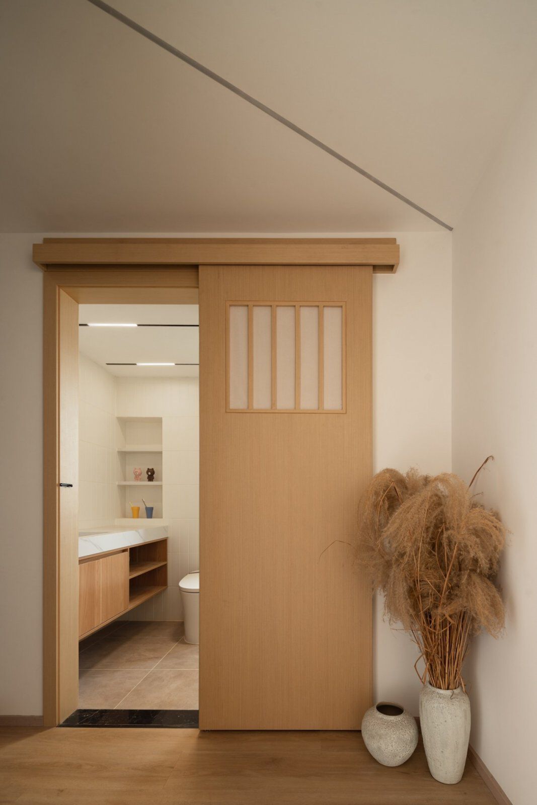 72㎡日式原木风,把家装成“哆啦A梦”的百宝箱设计案例