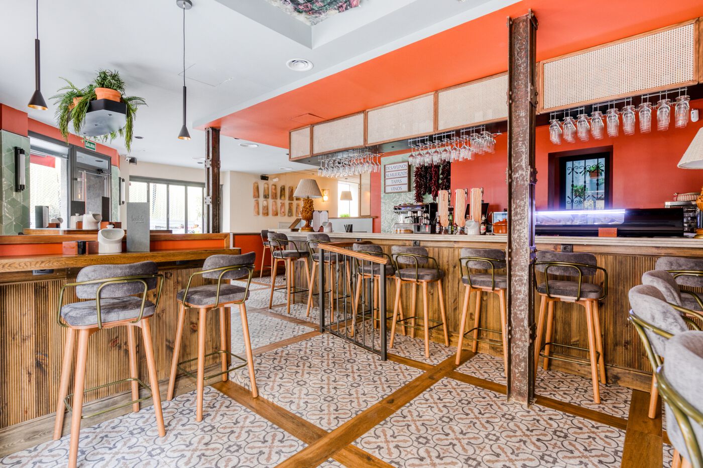 西班牙风情餐厅LACABIA RESTAURANT 设计案例