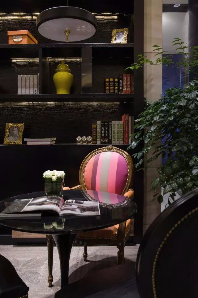 Roberto cavalli 瓷砖展厅 | GID国际设计机构设计案例