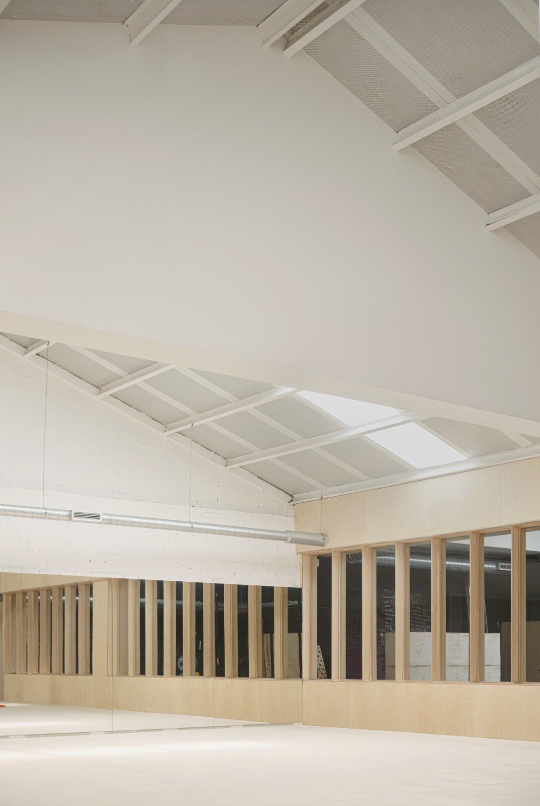 Carlos Segarra Arquitectos设计 | 西班牙Kyodai健身瑜伽培训中心设计案例