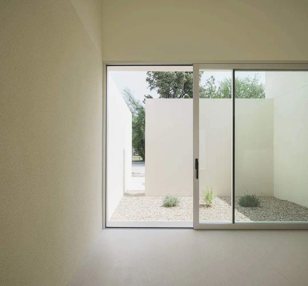 Iterare arquitectos丨村庄中的幼儿园设计案例