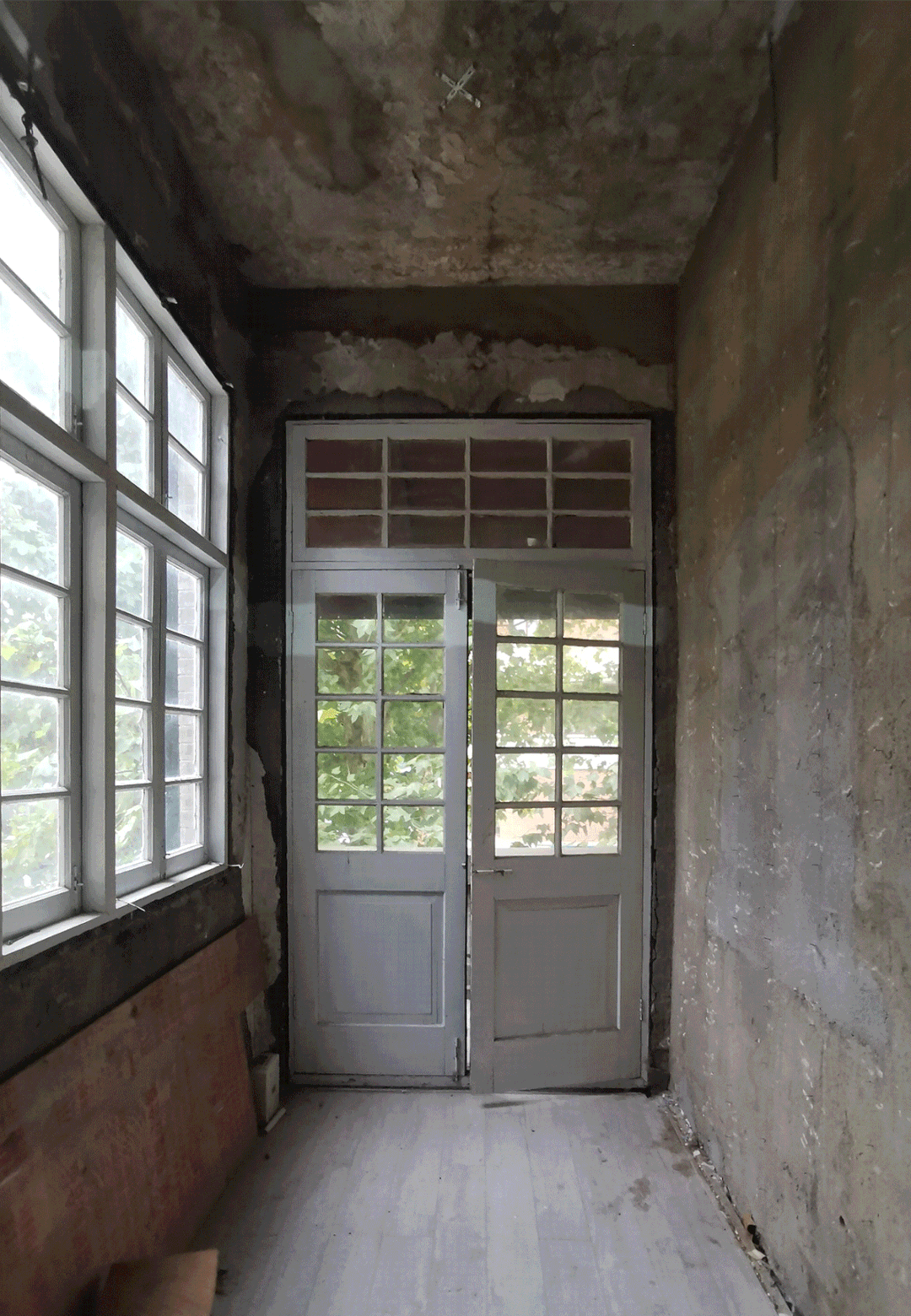老建筑里的优雅时光，MOMNI 魅里皮肤诊所设计案例