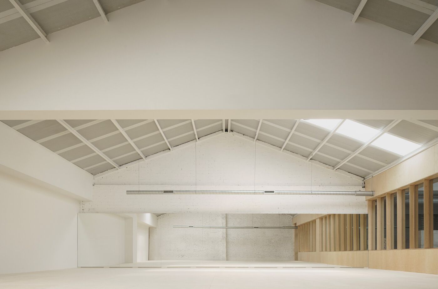 Carlos Segarra Arquitectos设计 | 西班牙Kyodai健身瑜伽培训中心设计案例