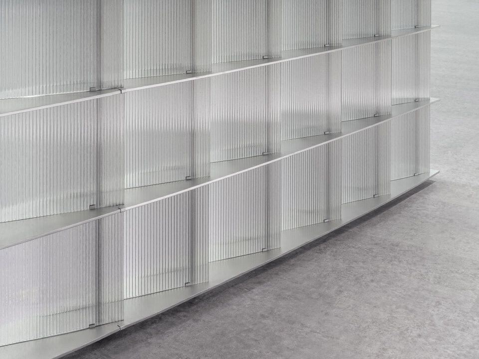 资产管理公司，回旋的光栅 | 合尘建筑设计案例