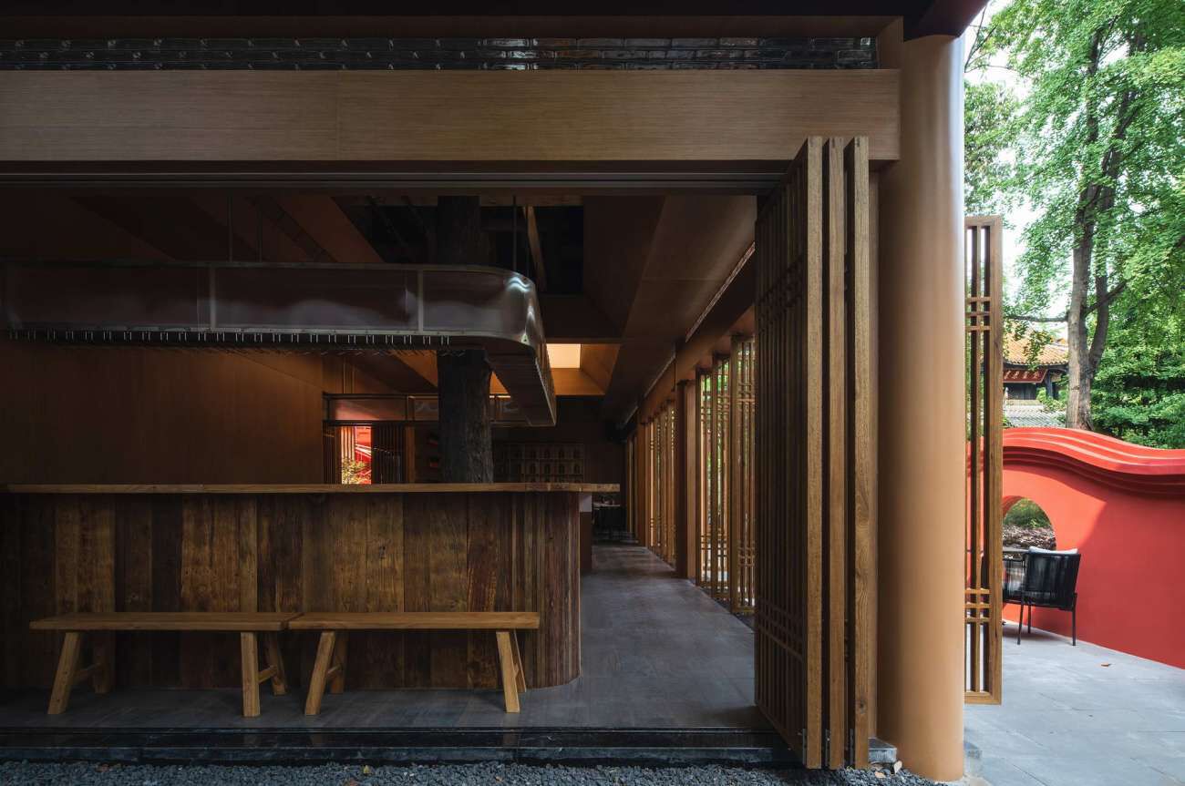 慕达建筑丨藏在成都青羊宫的庭院餐厅设计案例