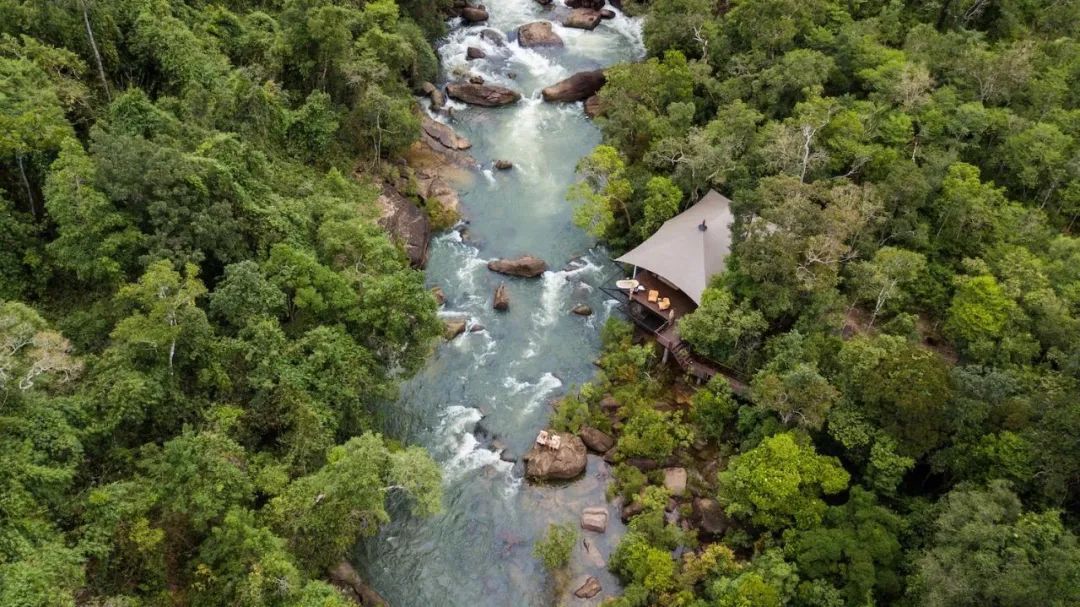 Bensley丨全包式豪华探险之旅，柬埔寨豆蔻雨林营地 设计案例