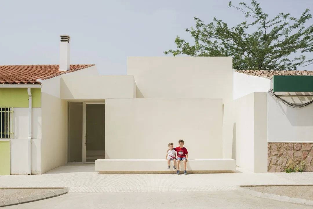 Iterare arquitectos丨村庄中的幼儿园设计案例