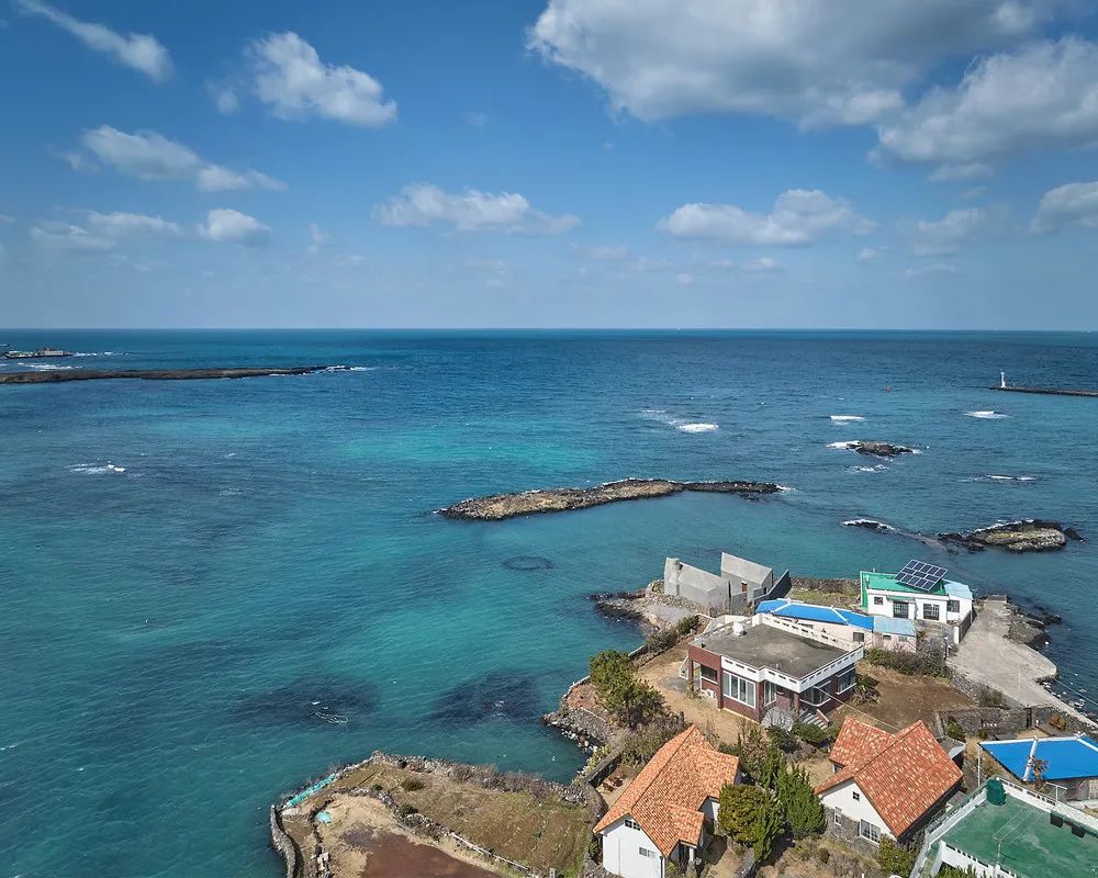 230㎡济州岛民宿，面朝大海的宁静 | Z_Lab设计案例