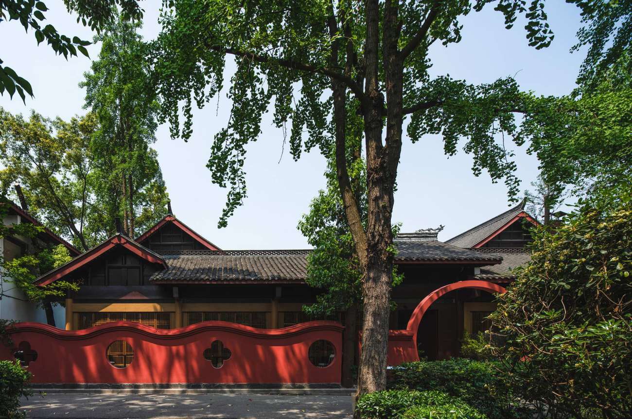 慕达建筑丨藏在成都青羊宫的庭院餐厅设计案例