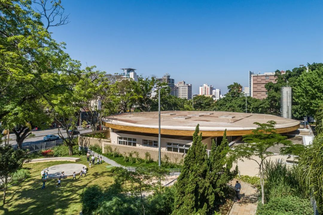 “公园学校”，市立幼儿教育校园丨 Gabriella Ornaghi Arquitetura da Paisagem设计案例
