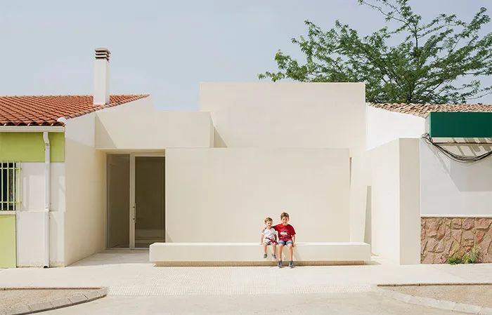 Iterare arquitectos丨村庄中的幼儿园设计案例