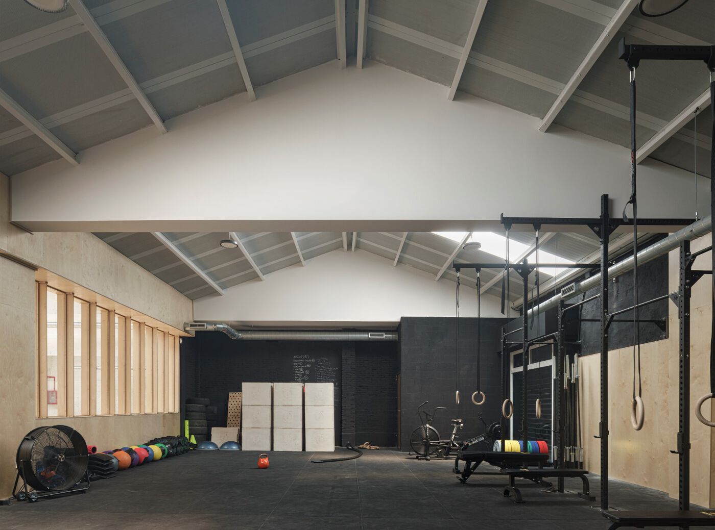 Carlos Segarra Arquitectos设计 | 西班牙Kyodai健身瑜伽培训中心设计案例