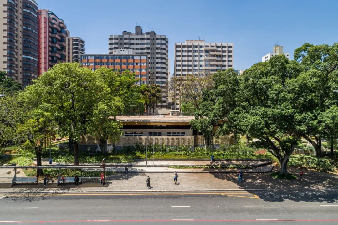 “公园学校”，市立幼儿教育校园丨 Gabriella Ornaghi Arquitetura da Paisagem设计案例