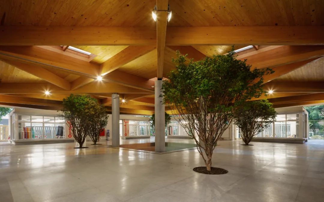 “公园学校”，市立幼儿教育校园丨 Gabriella Ornaghi Arquitetura da Paisagem设计案例